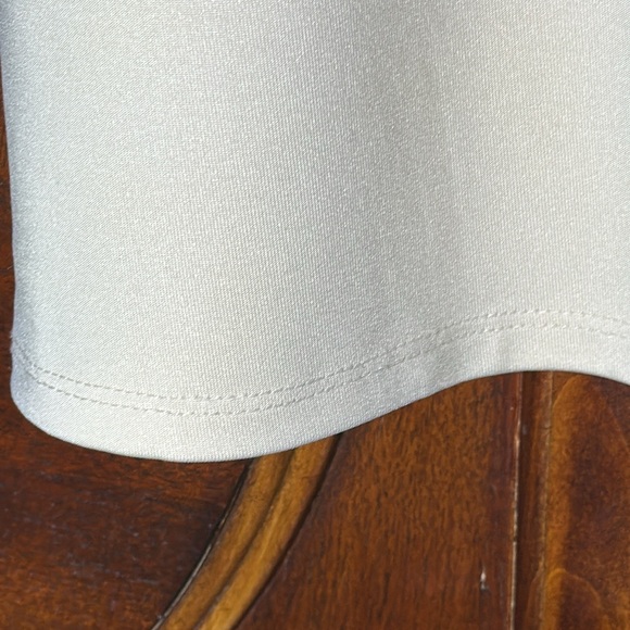 EUC Roz & Ali Ivory Cream Tank - Picture 7 of 9